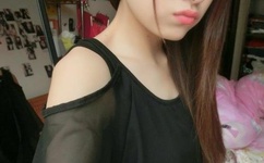 边走边撞水流了一地的水